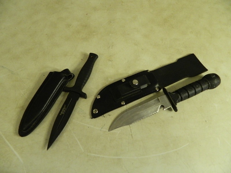 lot 24 image: 2 Knives with Pouches