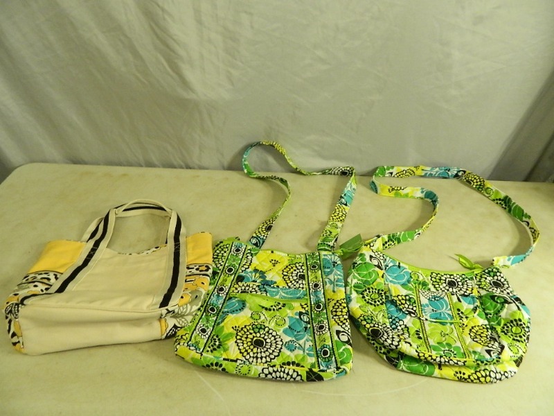 lot 37 image: 3 Vera Wang Bags  Purses