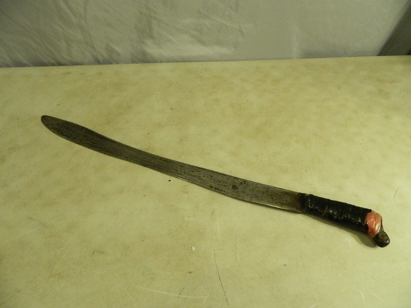 lot 38 image: Large Machette  Knife