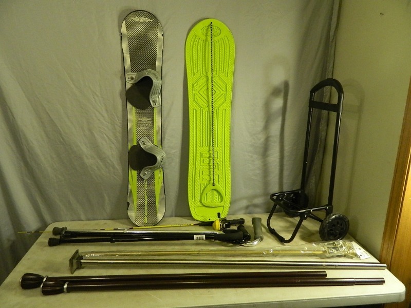 lot 89 image: Long Handle Tools