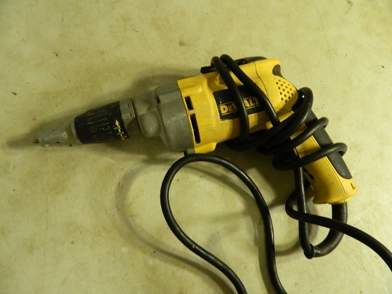 lot 98 image: DeWalt Drywall Screw Gun
