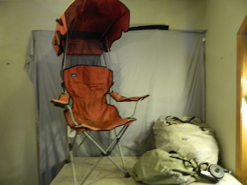 lot 112 image: Air Beds and Chair