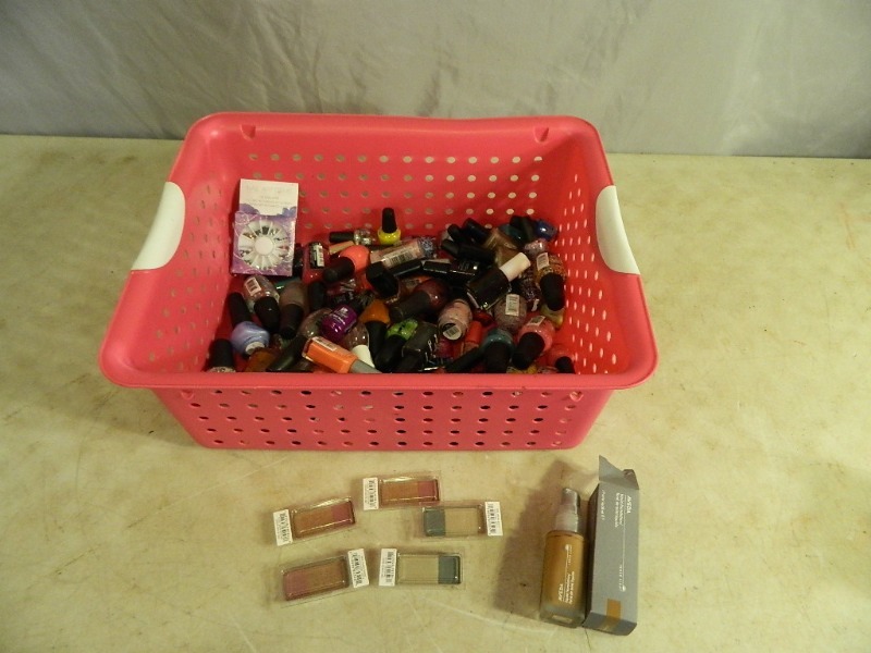 lot 122 image: Makeup and Nail Polish