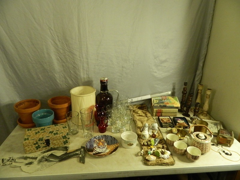 lot 148 image: Vintage, Collectibles and More