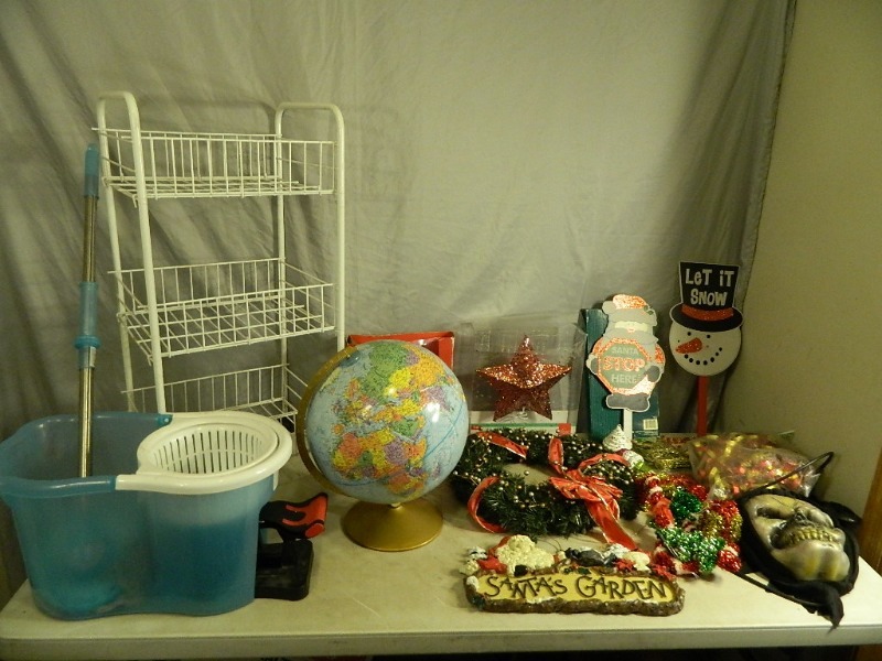 lot 154 image: Globe, Organizer, and More
