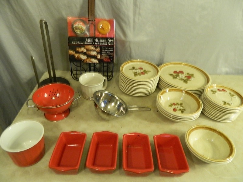 lot 166 image: Mikasa Stoneware Dishes and More