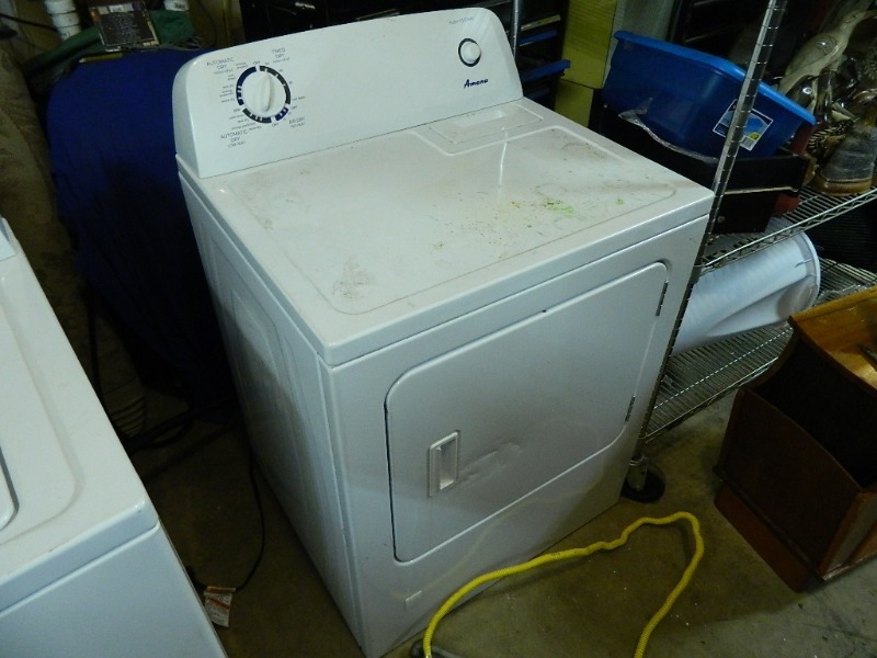 lot 9 image: Amana Gas Clothes Dryer