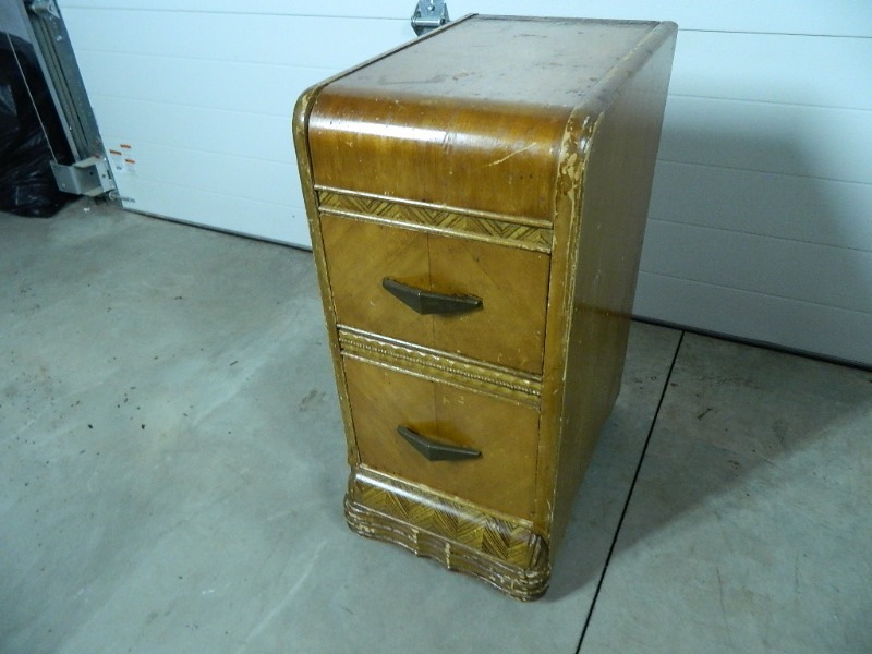 lot 117G image: Vintage 2 Drawer Night Stand