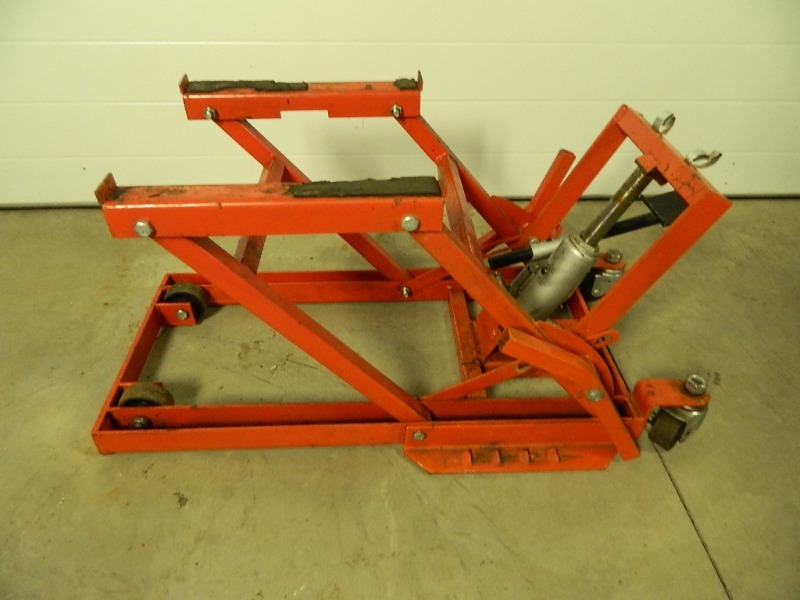 lot 2E image: ATV  Motorcycle Jack