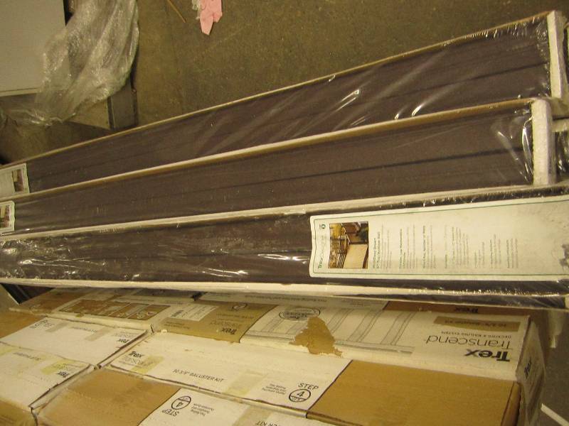 lot 30 image: 11 trex designer 6 topbottom rail...