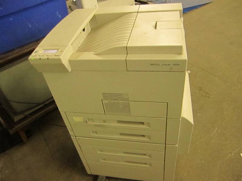 lot 70 image: Hewlett packard printer powers up ...
