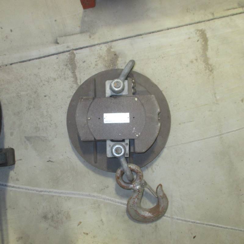 lot 17 image: 500lb Hoist Scale
