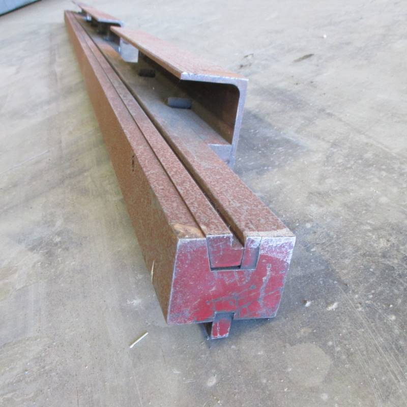 lot 24 image: 10 Break Press Die Holder
