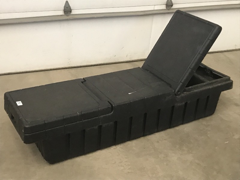 lot 31 image: Plastic Truck Toolbox, Fits Full-Si...