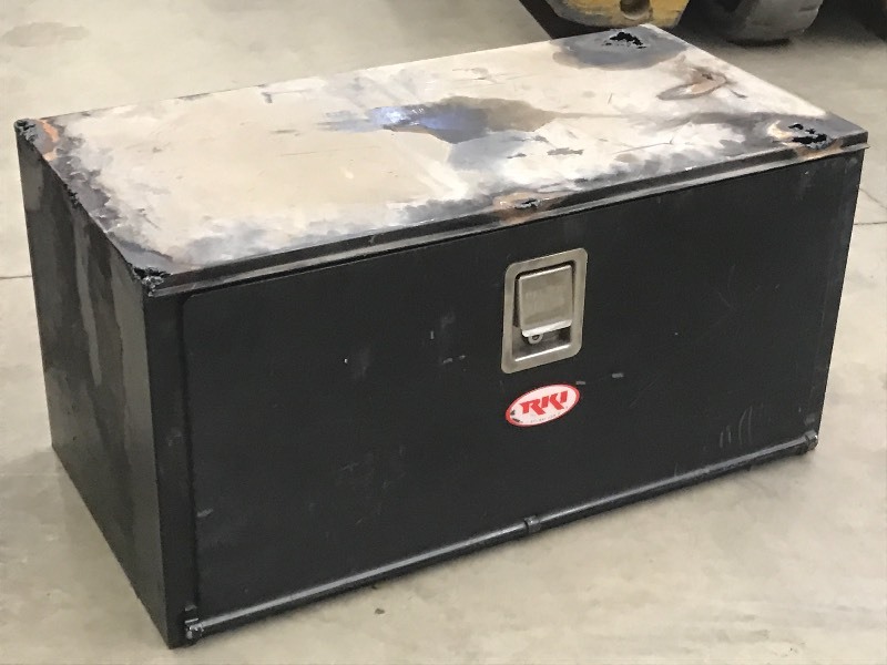 lot 38 image: 36 Underbody Steel Toolbox, Used ...