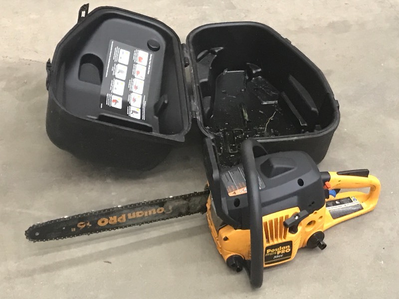 lot 50 image: Poulan Pro PP3516 Chainsaw With Cas...