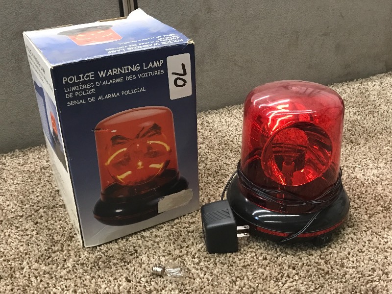 lot 70 image: New 12Volt Magnetic Caution Light ...