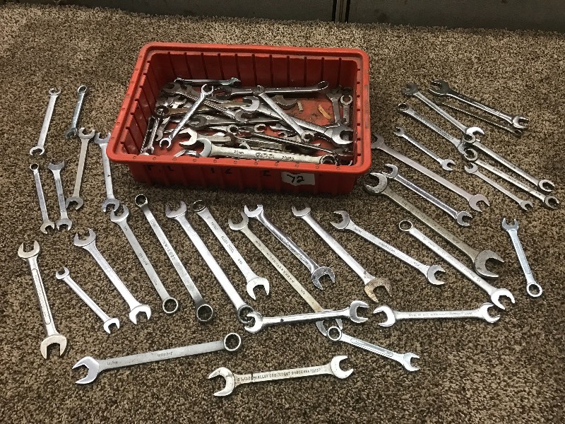 lot 72 image: Plastic Tray Full Of Assorted Wrenc...