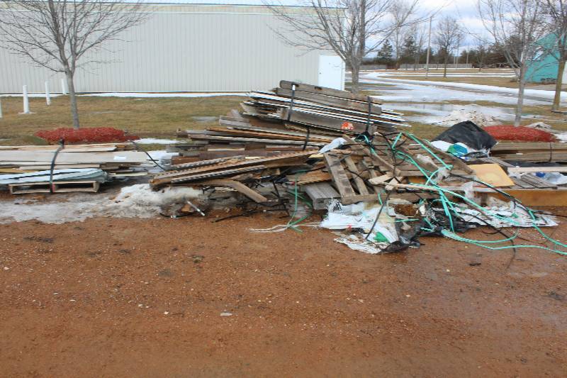 lot 1851 image: Lot of Scrap Wood