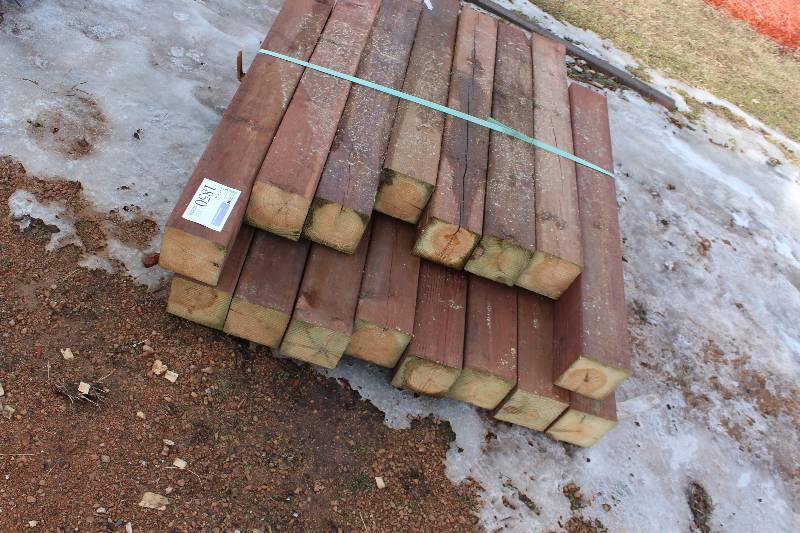 lot 1850 image: Lot of (16) 6 x 6 x 42 inch Posts