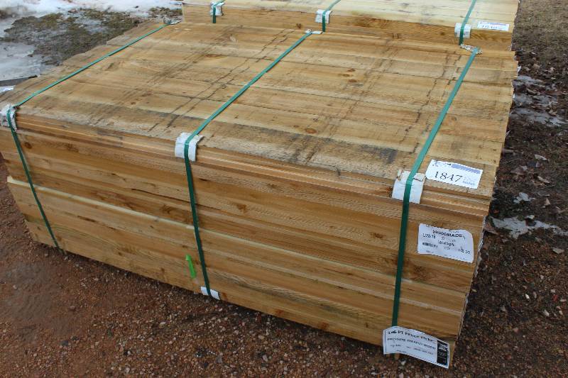 lot 1847 image: Lot of (320) 58x6x6 Dog Ear Treated Fence