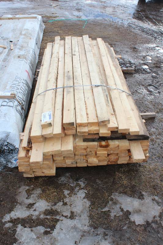 lot 1880 image: Lot of (100) 2x4x96in. Boards
