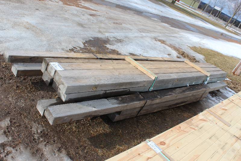 lot 1870 image: Lot of (24) 4 x 6 Posts (8) 8 ft long and (16) 16 ft long