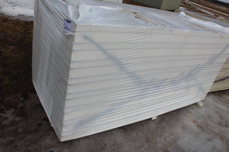 lot 1888 image: Lot of (32) 2-4x48x48in. Angled Foam Insulation Sheets