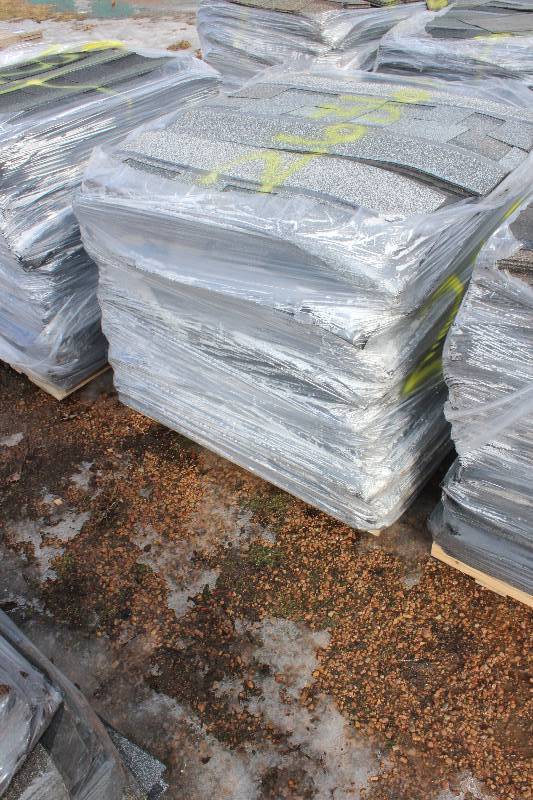 lot 1857 image: Pallet Lot of Approx 12 square Laminated Roof Shingles