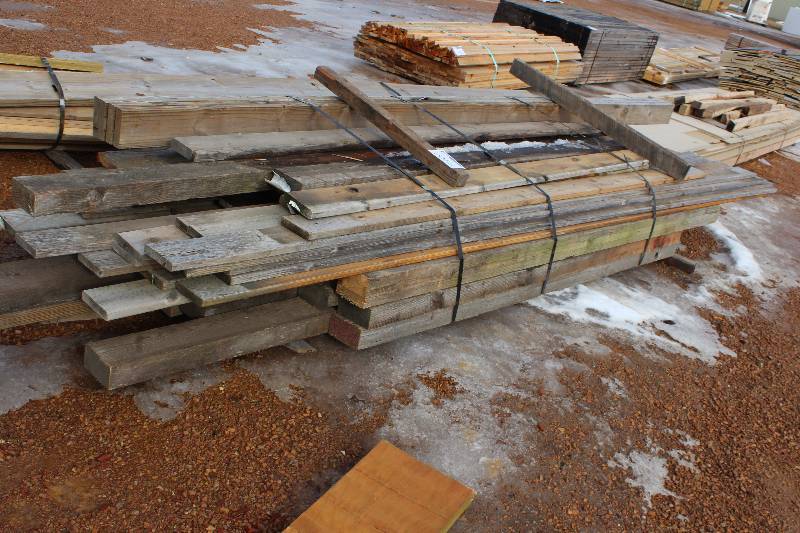 lot 1824 image: Various Sizes & Lengths Lumber