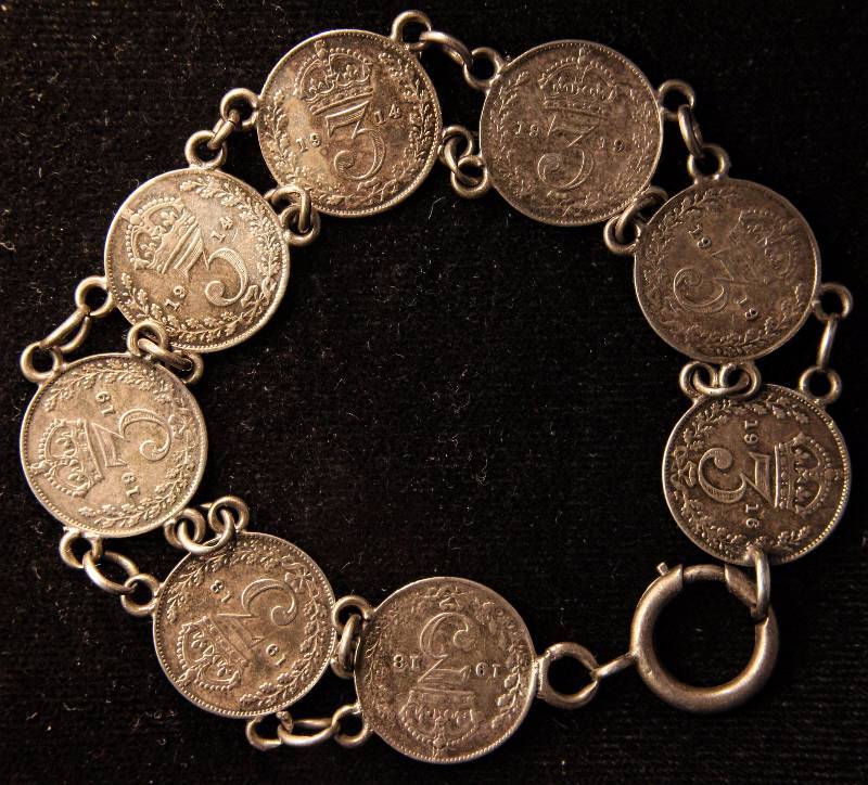 VINTAGE BRACELET CRAFTED FROM 8 BRITAIN 3 PENCE (92.5%)SILVER PIECES DATED 1913-1919
