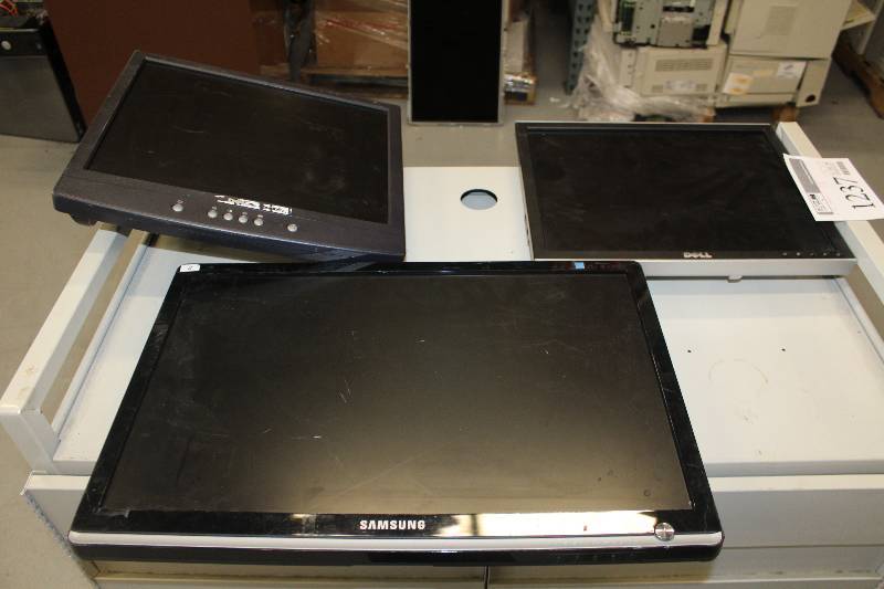 lot 1237 image: Lot of (3) Dell, Samsung Computer Monitors
