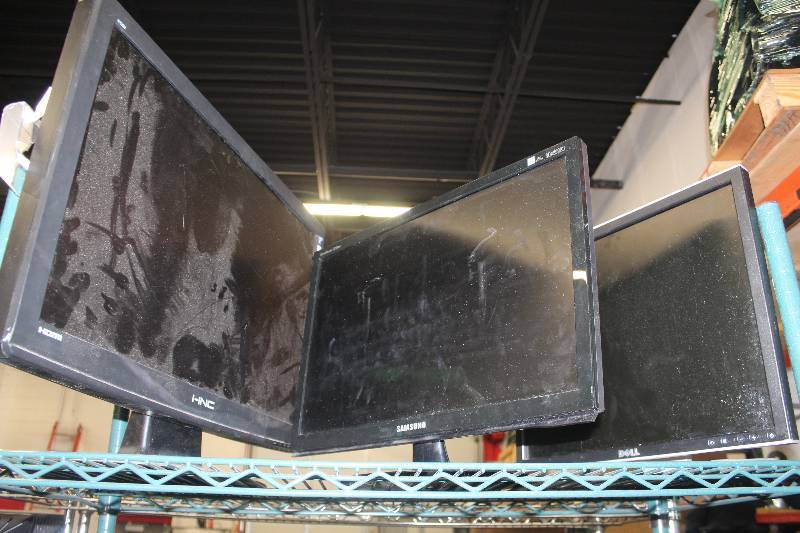 lot 1243 image: Lot of (3) Samsung, Dell, I-Inc Computer Monitors