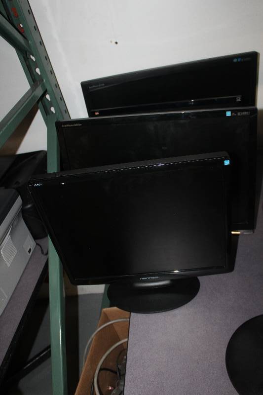 lot 1245 image: Lot of (4) Samsung, Hannes-G, ViewSonic Computer Monitors