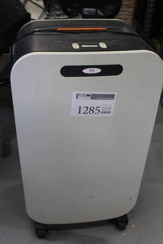 lot 1285 image: OBC Wheeled Shredmaster Shredder
