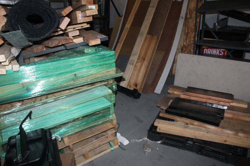 lot 1306 image: Scrap Wood