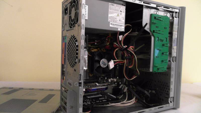 lot 454 image: HP Pavilion a1210n Desktop PC Untested No Video Output Powers On