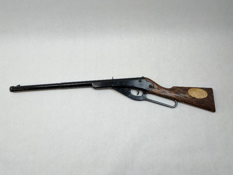 lot 10 image: Vintage Daisy BB Gun Model 102