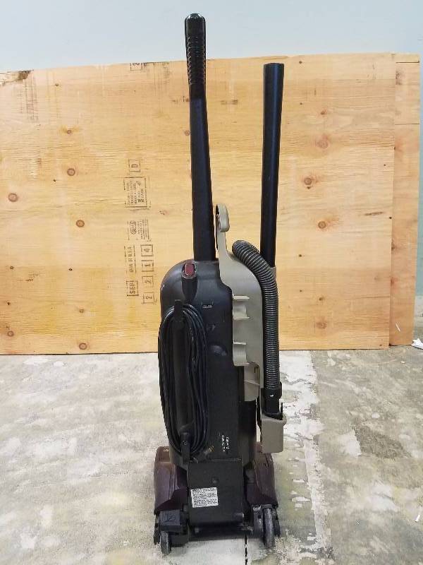 Hoover Model U5117900 with Removeable Tool Rack 12 Amps Upright Vacuum Cleaner with attachments