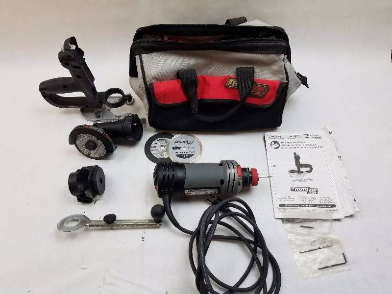 lot 220 image: Bosch RotoZip RZ20-4500 120-Volt Spiral Saw System Kit with Rotozip ZM3 Mate Attachment, Accessories, and Soft Carry Case GOOD WORKING CONDITION