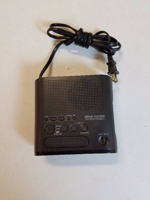 lot 260 image: Sony ICF-C218 Dream Machine Clock Radio EXCELLENT WORKING CONDITION