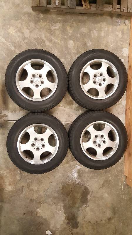 lot 270 image: Mercedes-Benz Set of 4 5X120 Rims 8JX16H2 ET40 GOOD WORKING CONDITION - TIRES AS IS  UNTESTED