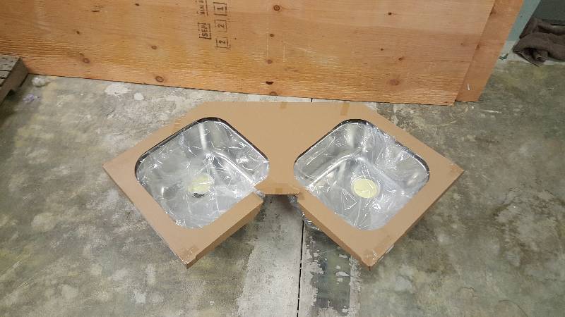 lot 278 image: NEW Ikea Emsen Model 18796 85x85cm Kitchen Sink Set NEW - IN ORIGINAL PACKAGING