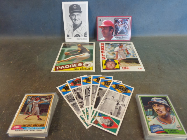 Assorted baseball cards