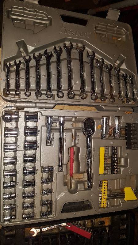 lot 20 image: Tool sets