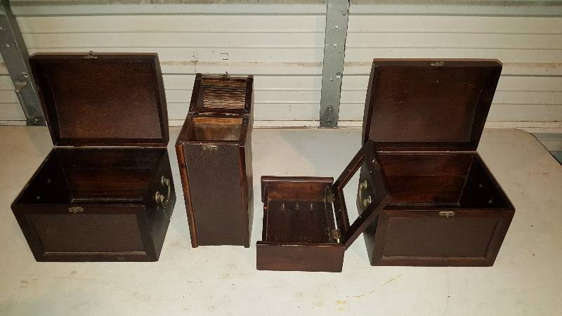 lot 61 image: Matching Chests, different sizes