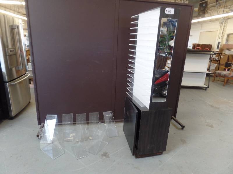Portable Metal Frame Accessory Rack
