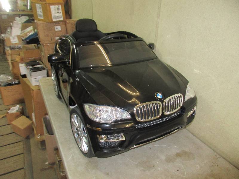 lot 5 image: BMW X6 6-VOLT - NEW