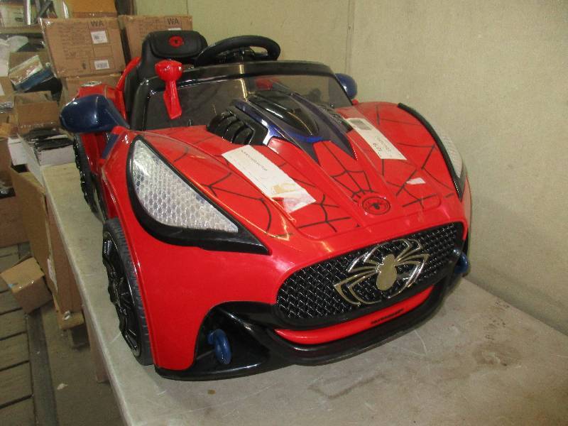 lot 10 image: SPIDER MAN 6 VOLT POWER WHEELS - USED