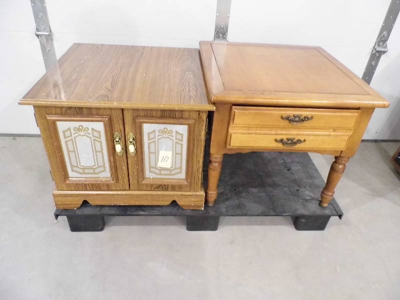 2 End Tables